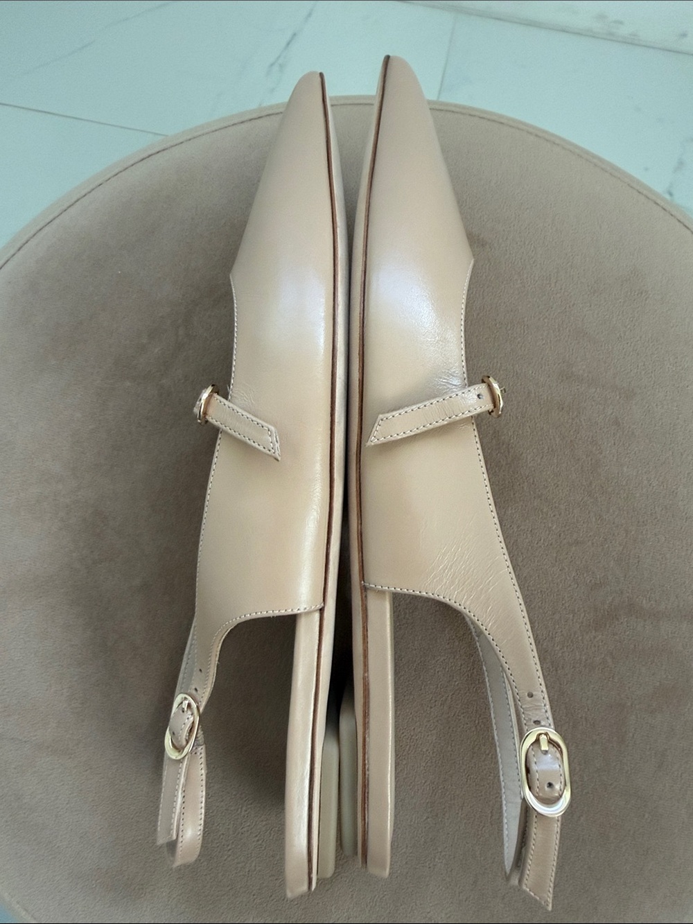 New!! Stuart Weitzman Blush Nude Leather Pointed Slingback Flats - Picture 8 of 9